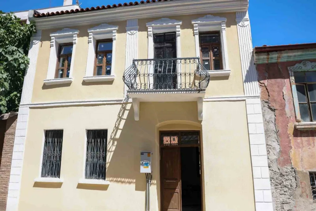 Başkan Yetişkin’den Efeler’e Atatürk Kültür Evi 3 baskan yetiskinden efelere ataturk kultur evi eb54e0435eb1