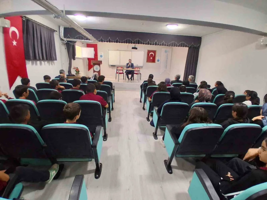 bozdoganda ogrencilere camilerin toplumsal hayattaki onemi anlatildi de6db35fdecf