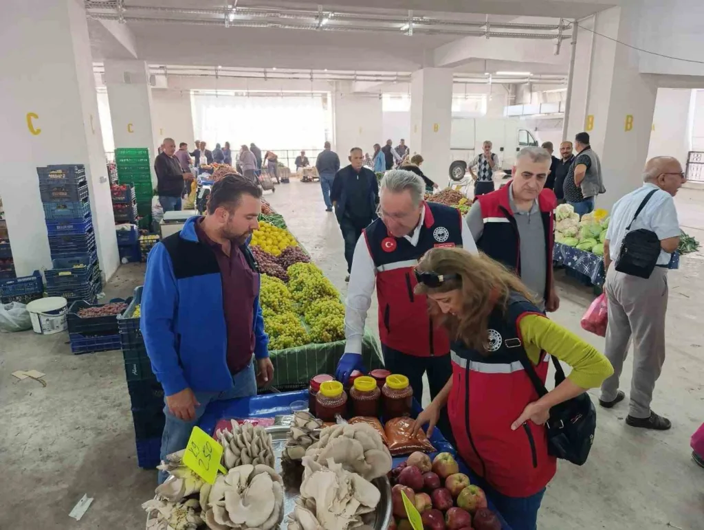 buharkentte pazar tezgahlari denetlendi be31b622913a