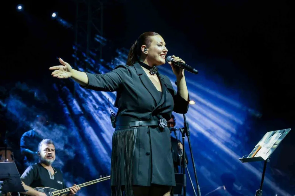 cine memecik festte konserlere hava engeli 7a735c5c744c