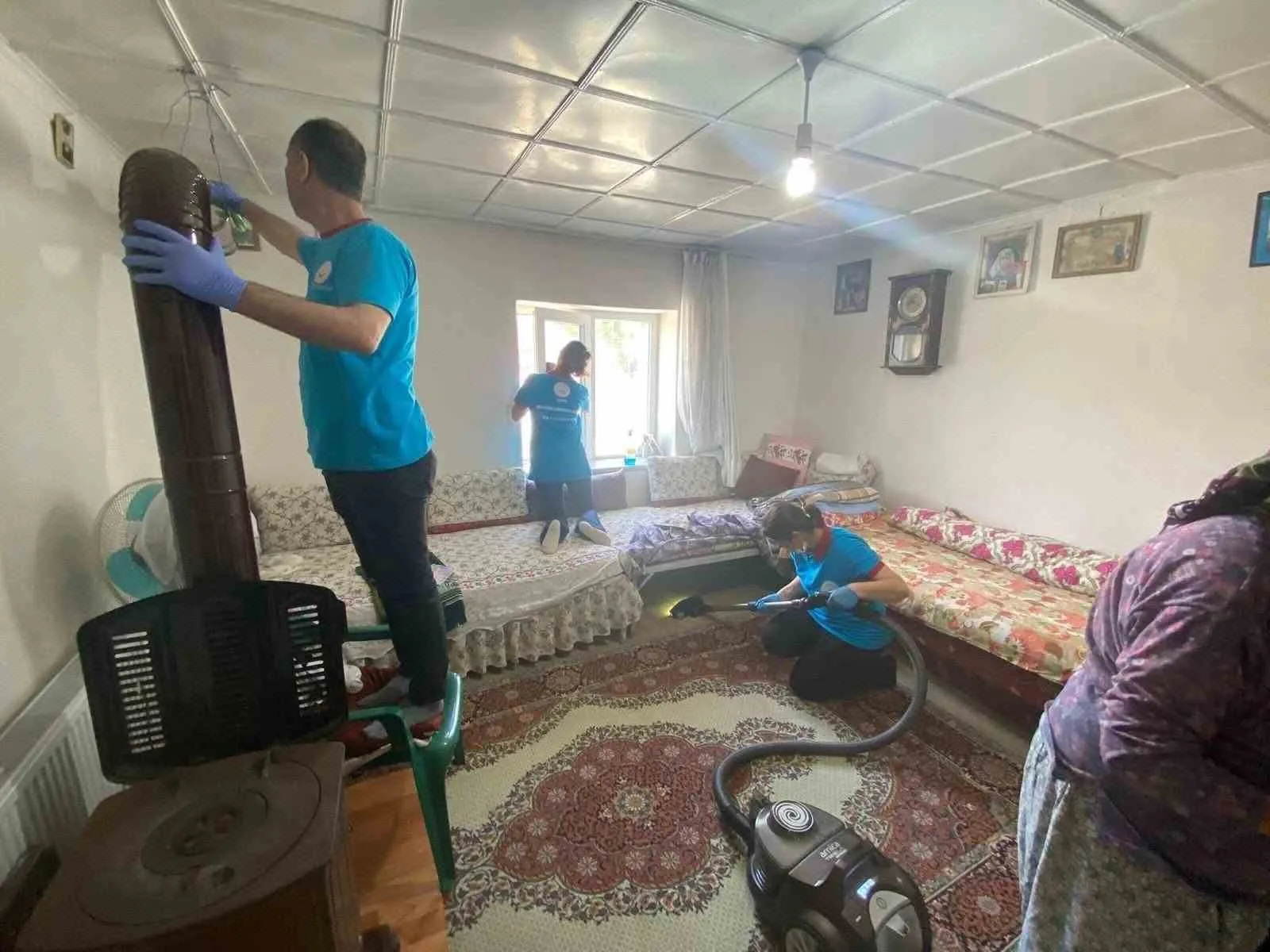 Çine’de ihtiyaç sahiplerinin kapısını ’Vefa’ çalıyor