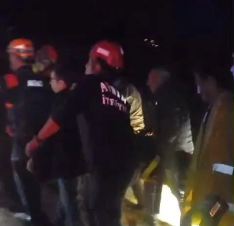 Aydın’da otomobil uçuruma devrildi! 2 yaralı…