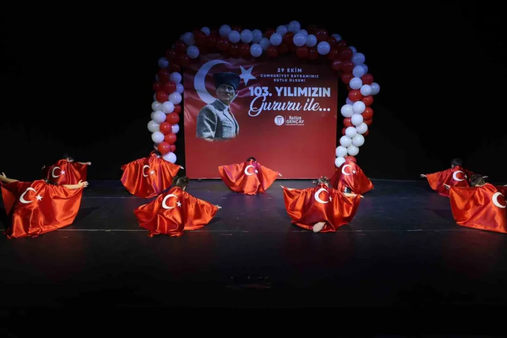 didim belediyesinden miniklerle cumhuriyet bayrami kutlamasi 160d43528454