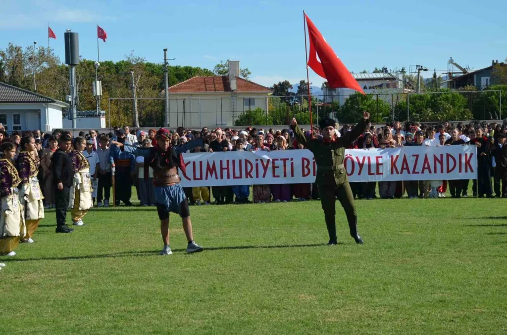 didimde 29 ekim cumhuriyet bayrami coskusu yasandi 9a6d5291fd6d