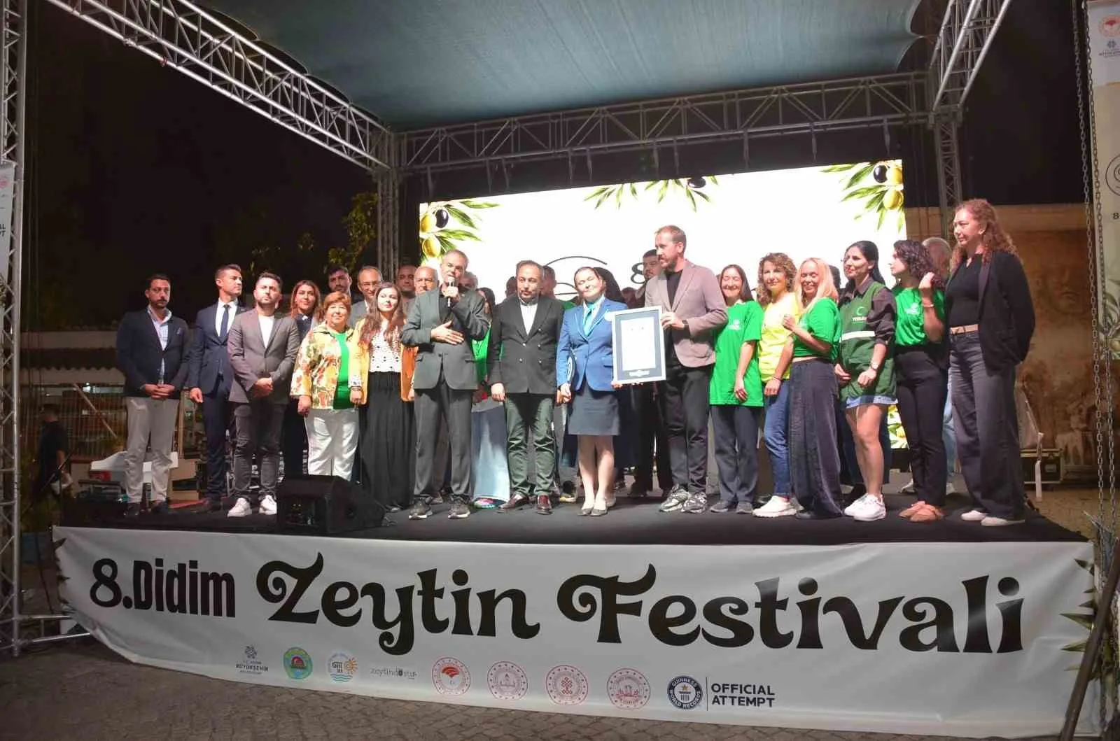 Didim’de zeytinyağıyla ’Guinness Rekor’ denemesi kırıldı
