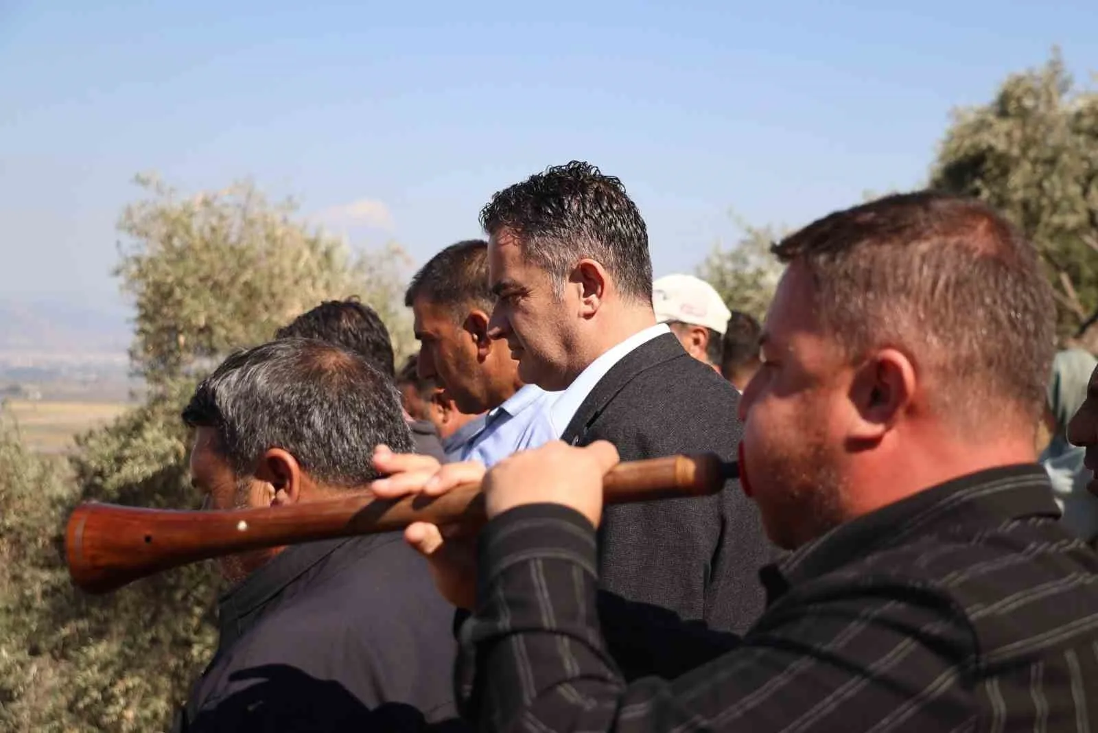 dugun salonu calismalari davul zurnayla basladi a417e34e74da