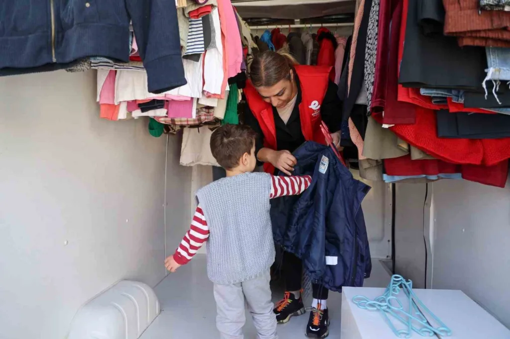 efeler belediyesi ihtiyac sahiplerine ulasiyor aa287cecdbea