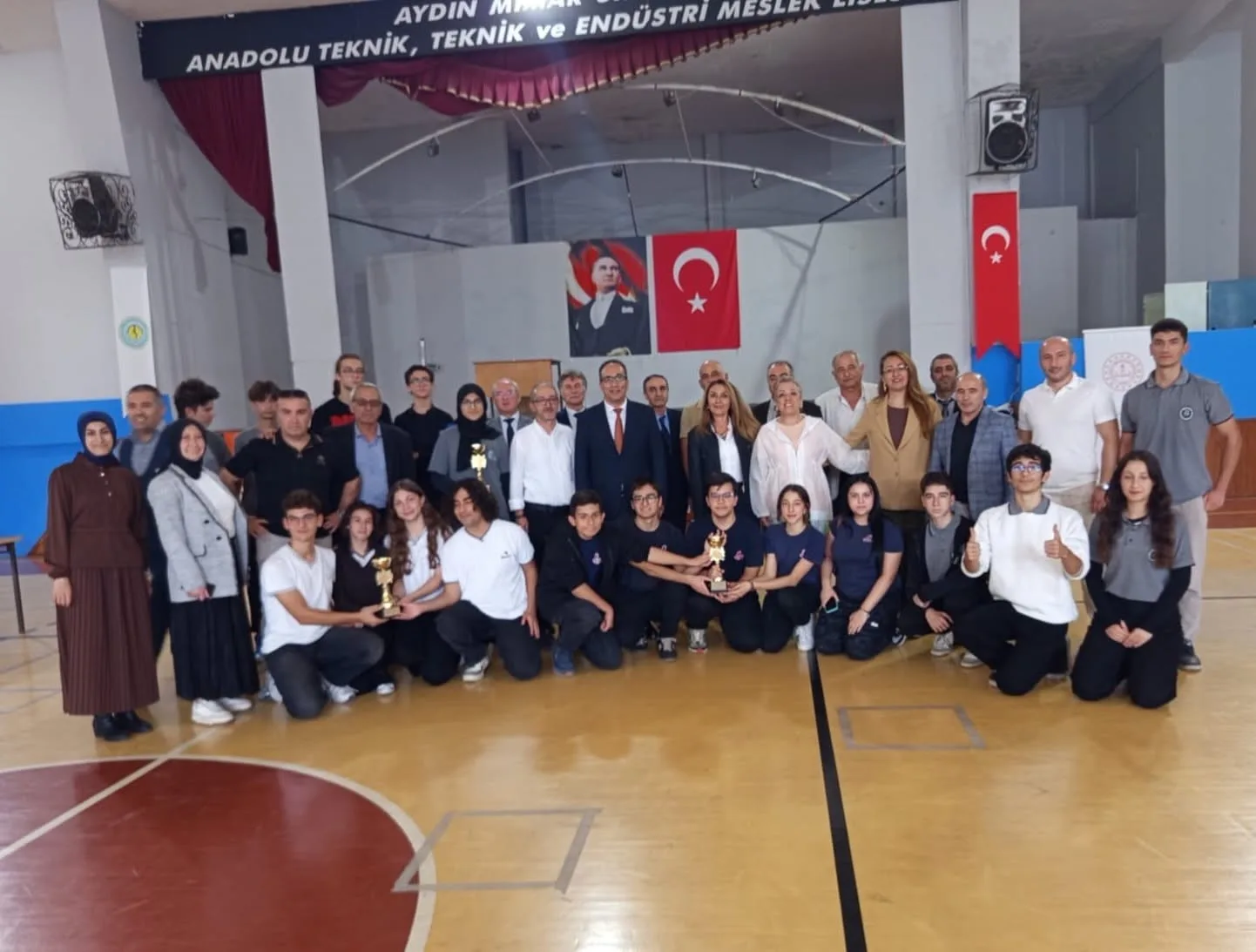 efelerde cevre bilinci yarismasinda dereceye giren okullar odullendirildi 1bc3577172e8