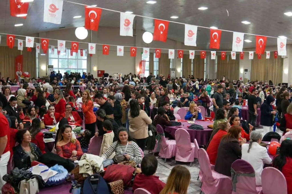 efelerde cumhuriyet bayrami coskusu 0dc958319f38