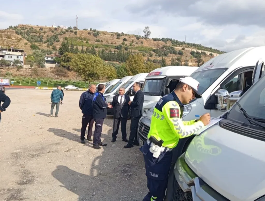 efelerde ogrencilerin guvenligi icin servisler denetlendi 975b2f47893d