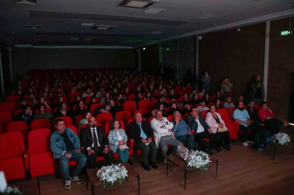 efelerde tarih mitoloji ve sanatin festivali basladi 09b48c5c13fd