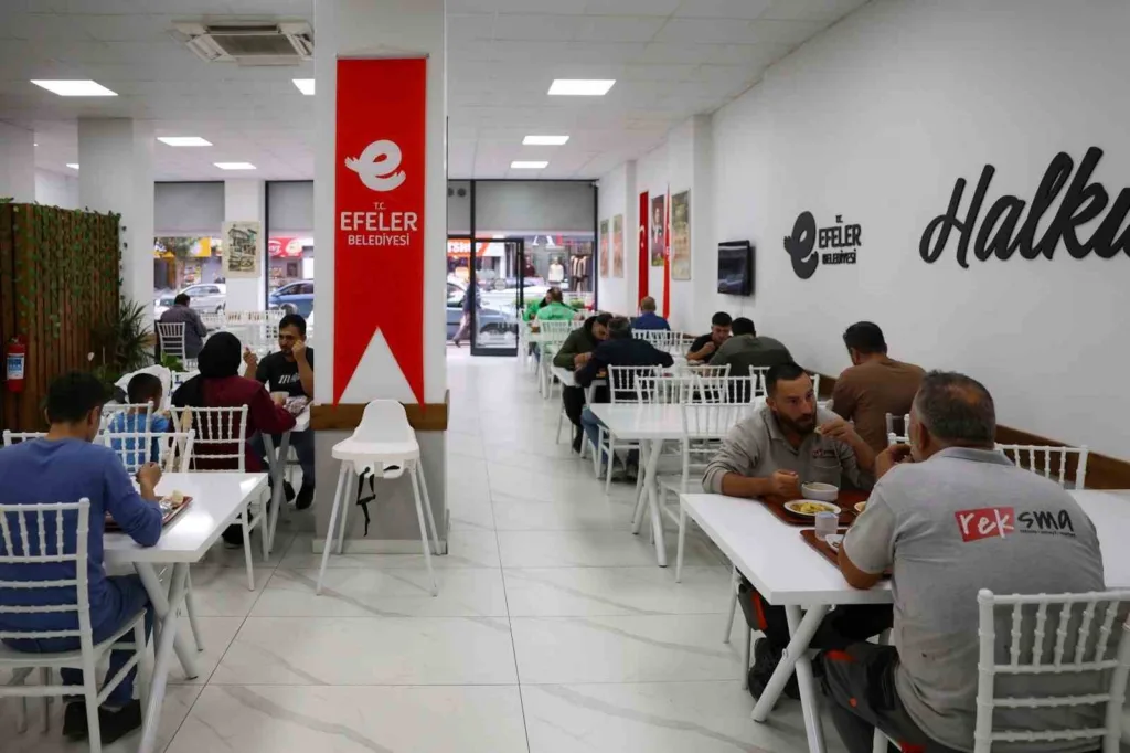 Efeler’in halk sofraları misafirlerini ağırlıyor 4 efelerin halk sofralari misafirlerini agirliyor 5e42cce0cd45