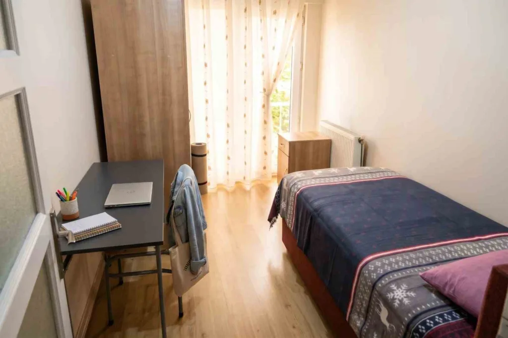 efelerin misafirhanesinde yari fiyatina konaklama imkani 43e1a74fd60b