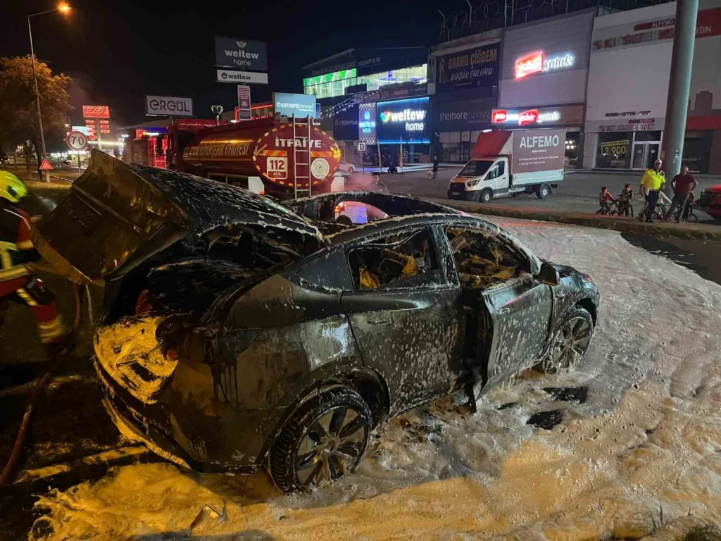 elektrikli arac yanginlarina karsi aydin buyuksehir itfaiyesinden ozel donanim f95266b079fe