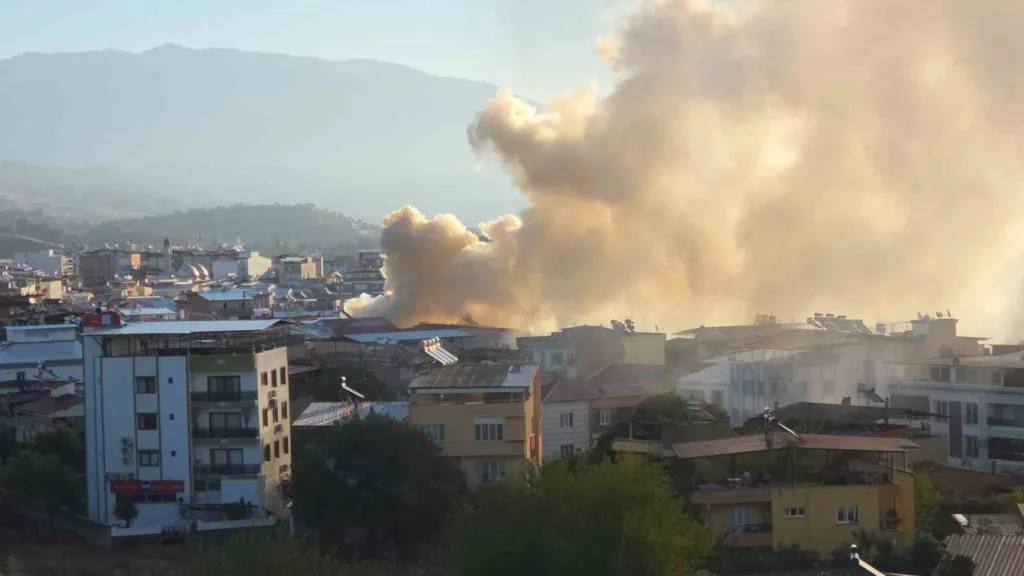 Elektrikli battaniye evi küle çevirdi, yaşlı adam son anda kurtuldu 3 elektrikli battaniye evi kule cevirdi yasli adam son anda kurtuldu 96a02e1e63fc