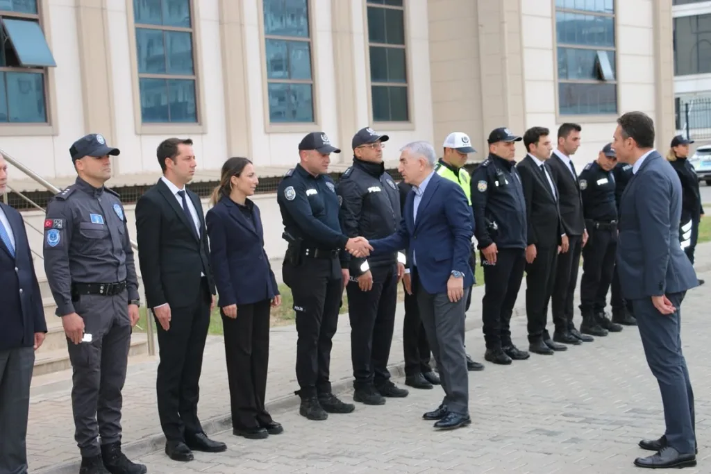 emniyet muduru karaduman soke ve kusadasinda calismalari inceledi f6d2dfec7398