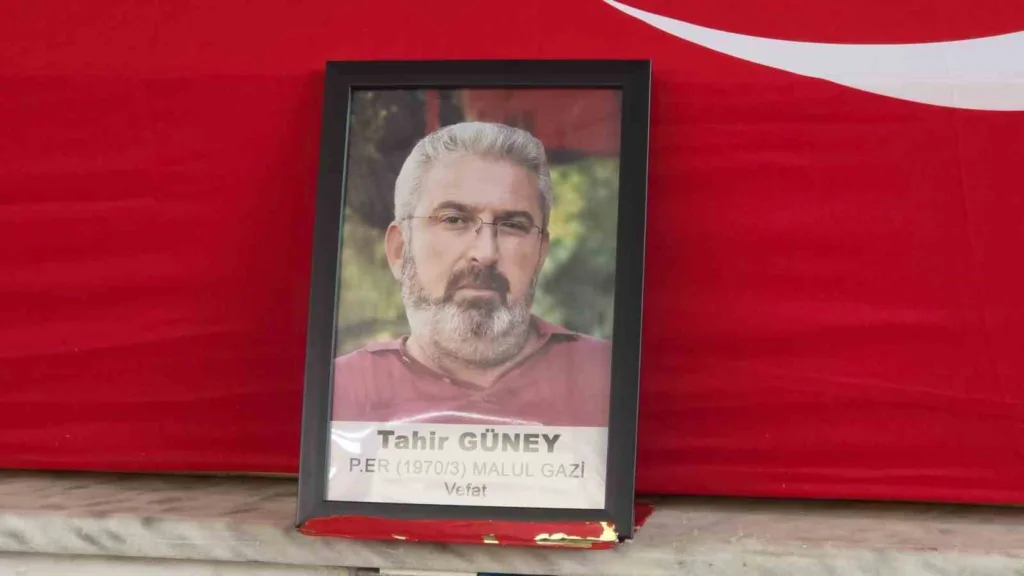 gazi guney son yolculuguna ugurlandi 1b393728655c