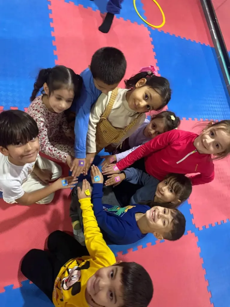 germencikte minikler hem egleniyor hem spor yapiyor d62bbe5ec4ab