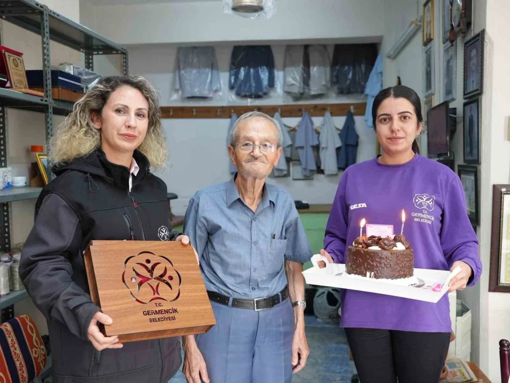 igne iplikle gecen 67 yila baskan zencirciden vefa d11128b0f6cc
