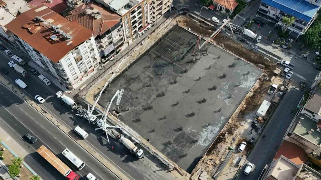incirliova cumhuriyet meydani ve yeralti otoparki projesinde calismalar suruyor 9036bd99db8c