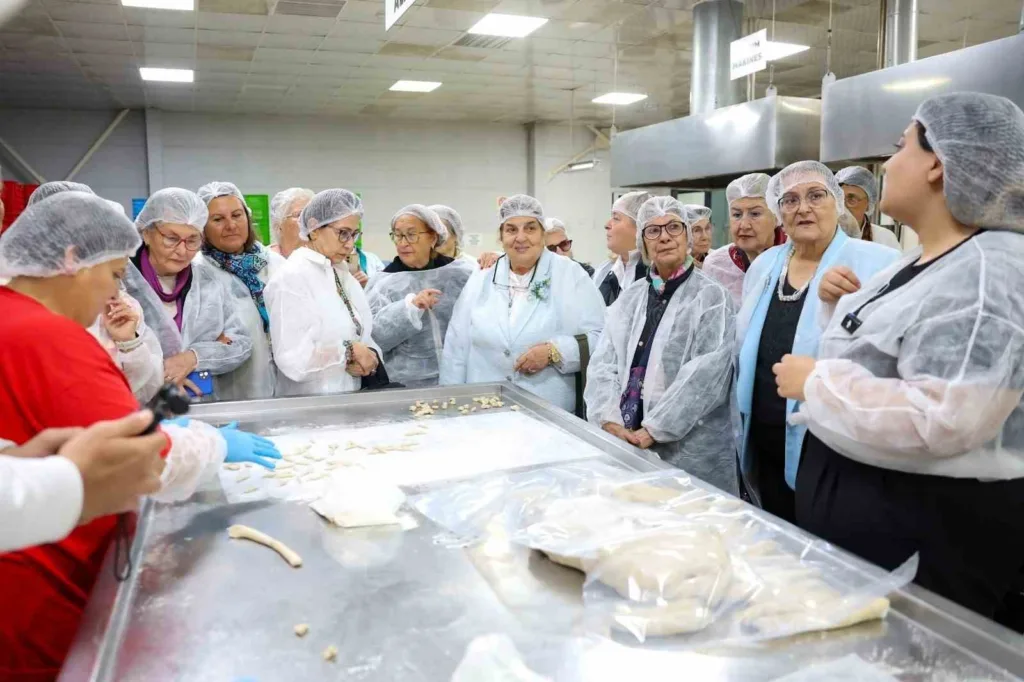 kadin emegi fabrikasi turk kadinlar konseyi uyelerinden tam not aldi eae39acea31e