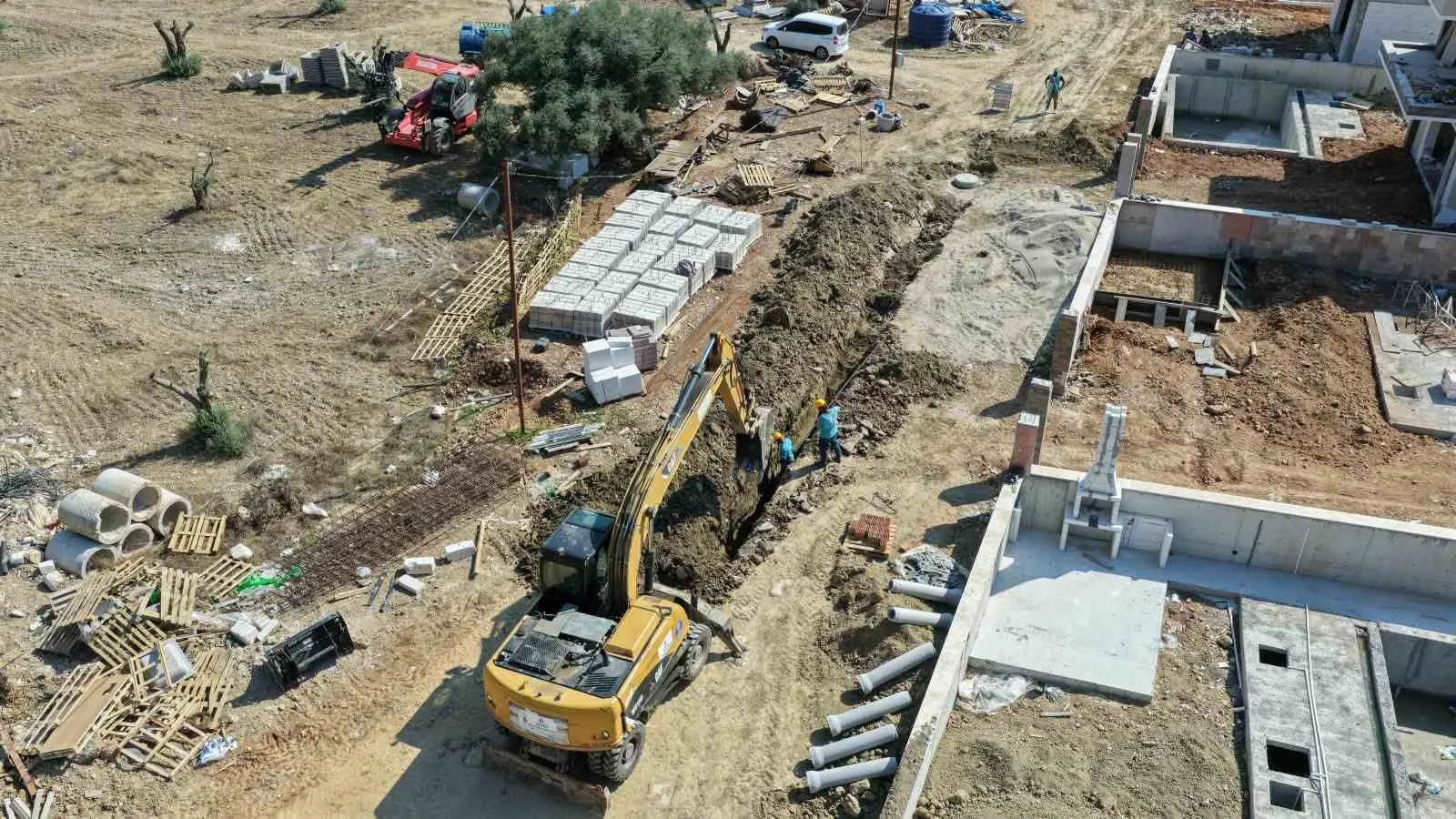 Kuşadası’nda 3,1 milyon TL’lik kanalizasyon yatırımı 5 Kuşadası’nda 3,1 milyon TL’lik kanalizasyon yatırımı