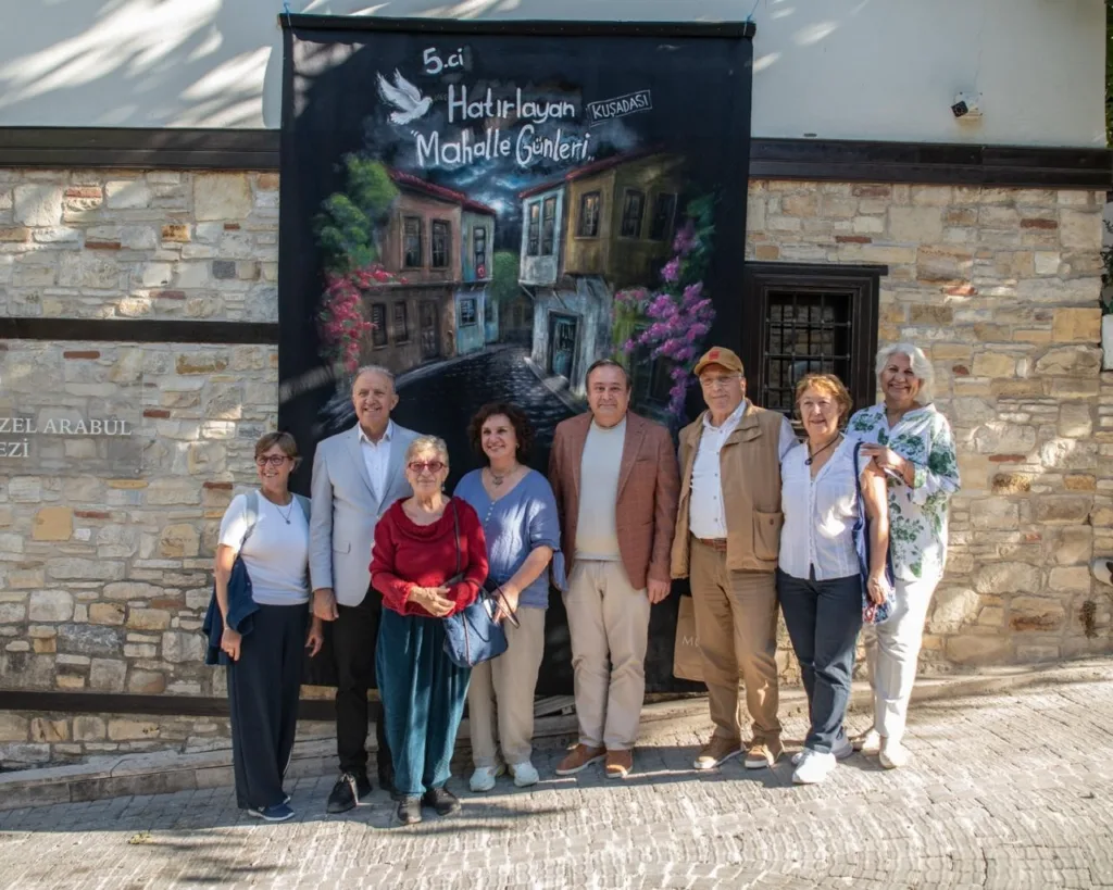 kusadasinda hatirlayan mahalle gunleri zeytin temasiyla basladi 5d17a1ea42cc