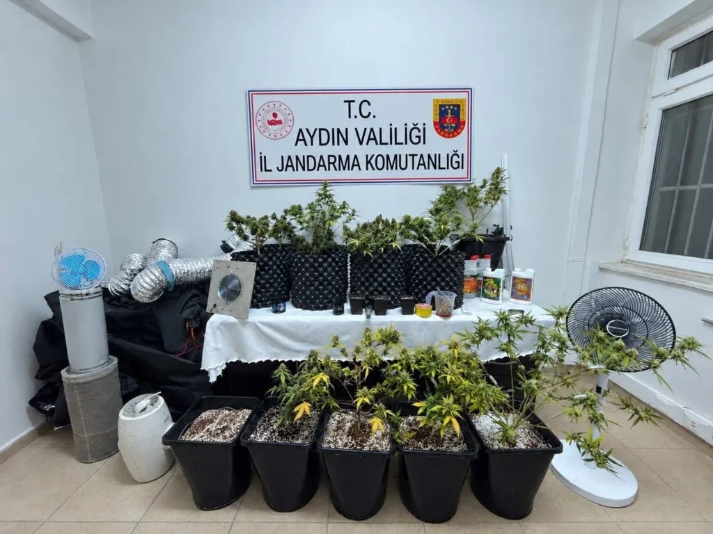Kuşadası’nda uyuşturucu operasyonu 2 kusadasinda uyusturucu operasyonu 7662ed365da1