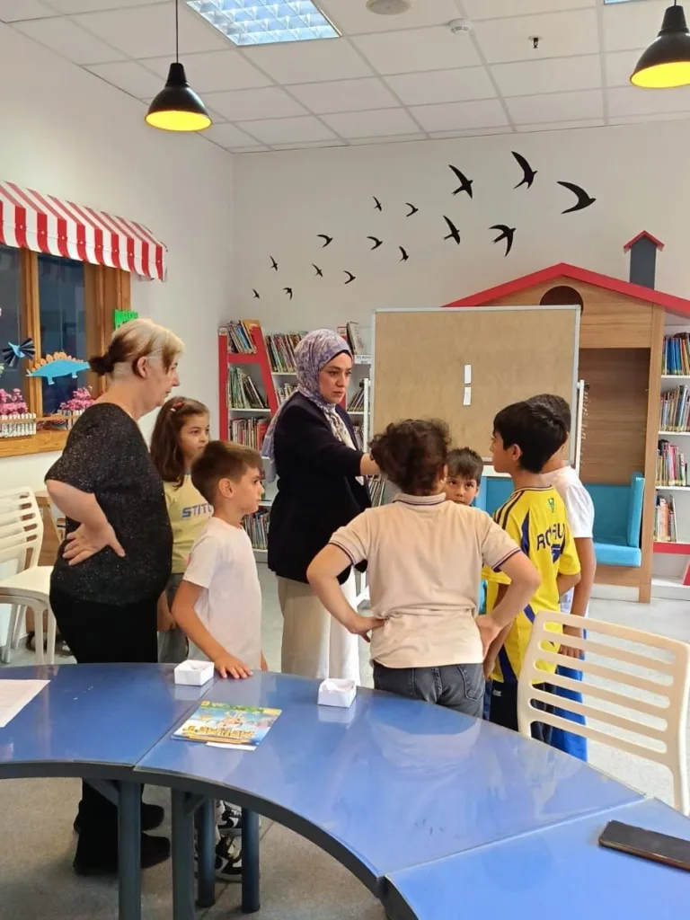 Minik okurlar kitaplarla hayal dünyasına yolculuk yaptı 4 minik okurlar kitaplarla hayal dunyasina yolculuk yapti 07f5d8cf7c51