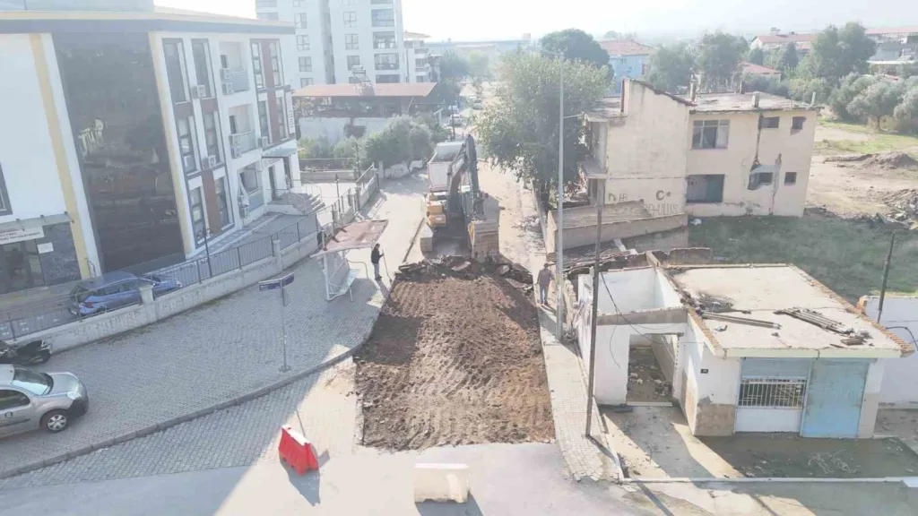 nazilli belediyesinden istiklal mahallesinde yol calismasi 7663772402c9