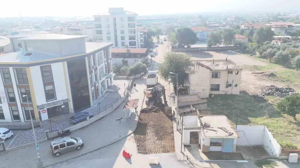 nazilli belediyesinden istiklal mahallesinde yol calismasi e553db379c2d