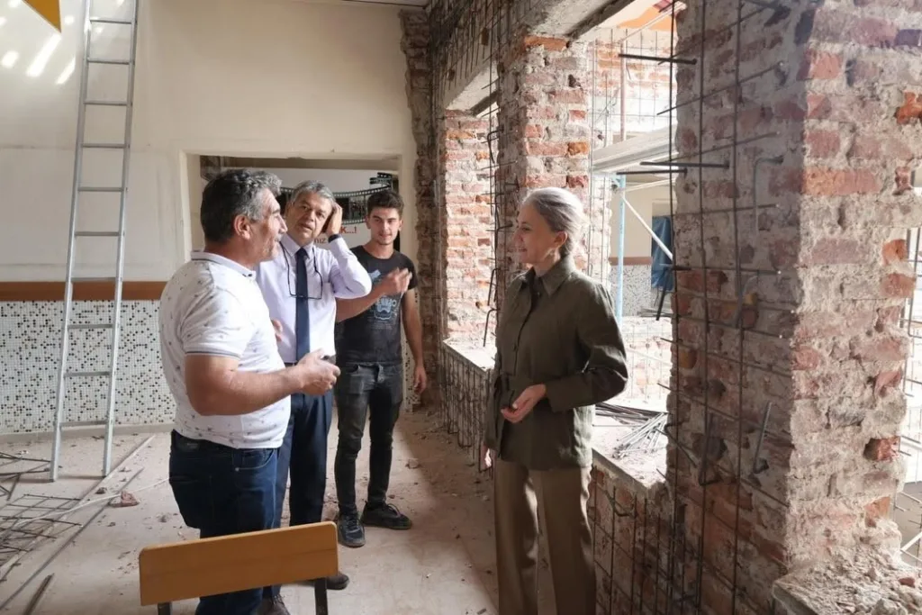 nazillide iki okulda deprem guclendirmesi suruyor 2ad0dc9cd475