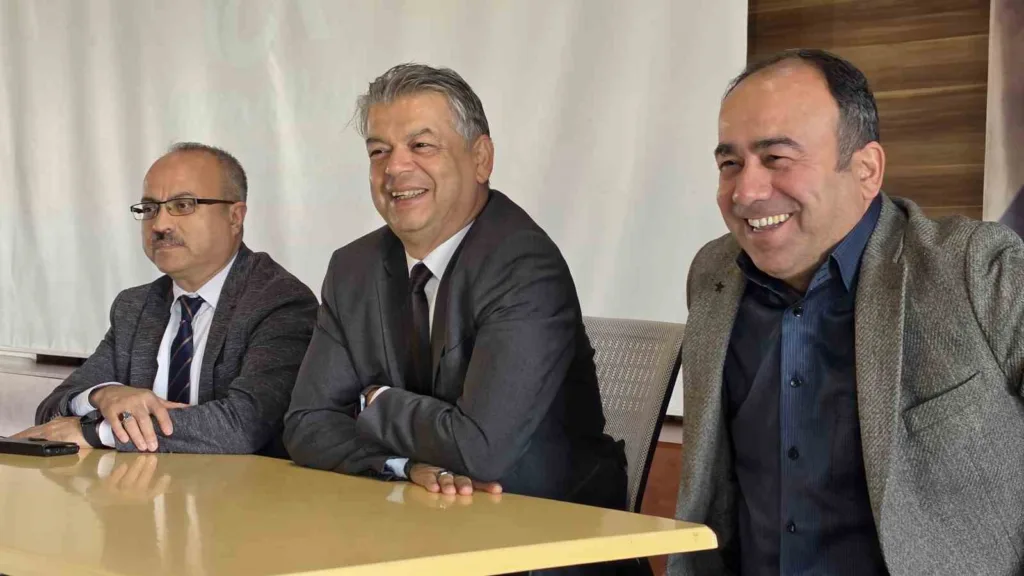 nazillide ilce milli egitim muduru guner ogrencileri dinledi 51b7b761f5e3