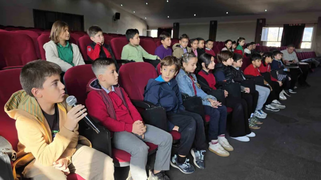 nazillide ilce milli egitim muduru guner ogrencileri dinledi 8a137966c86e