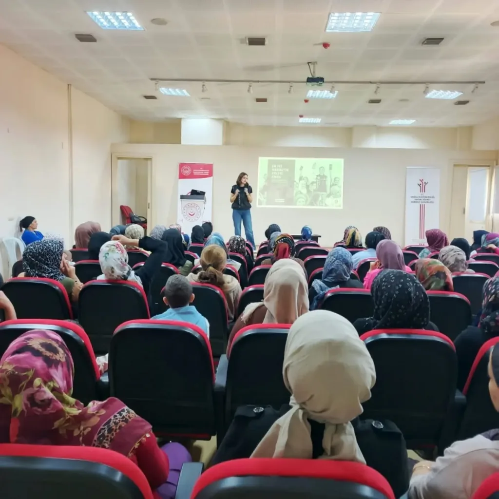 nazillide kadinlara saglik guvenlik ve mahremiyet egitimi e2cd7898afe6