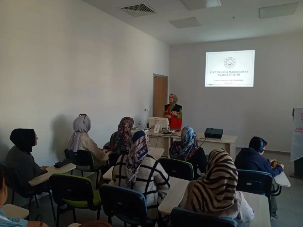Nazilli’de kadınlara yönelik sağlık ve farkındalık eğitimi 4 nazillide kadinlara yonelik saglik ve farkindalik egitimi 3dfd7264e2b9