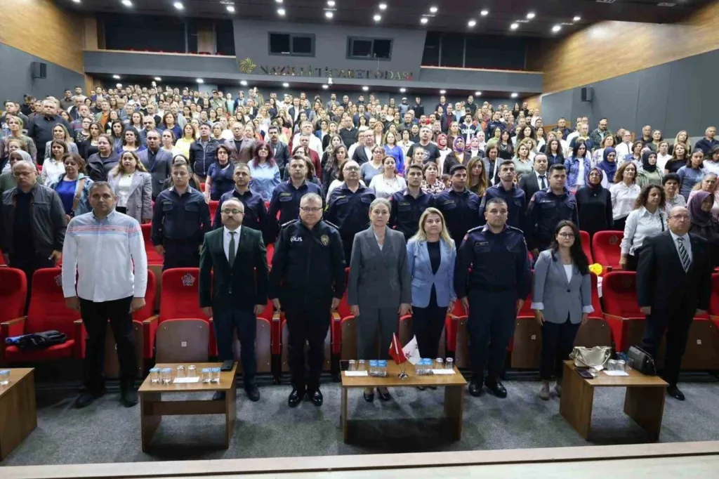 nazillide ogretmenlere okul guvenligi egitimi verildi 9dc1be9a0bef