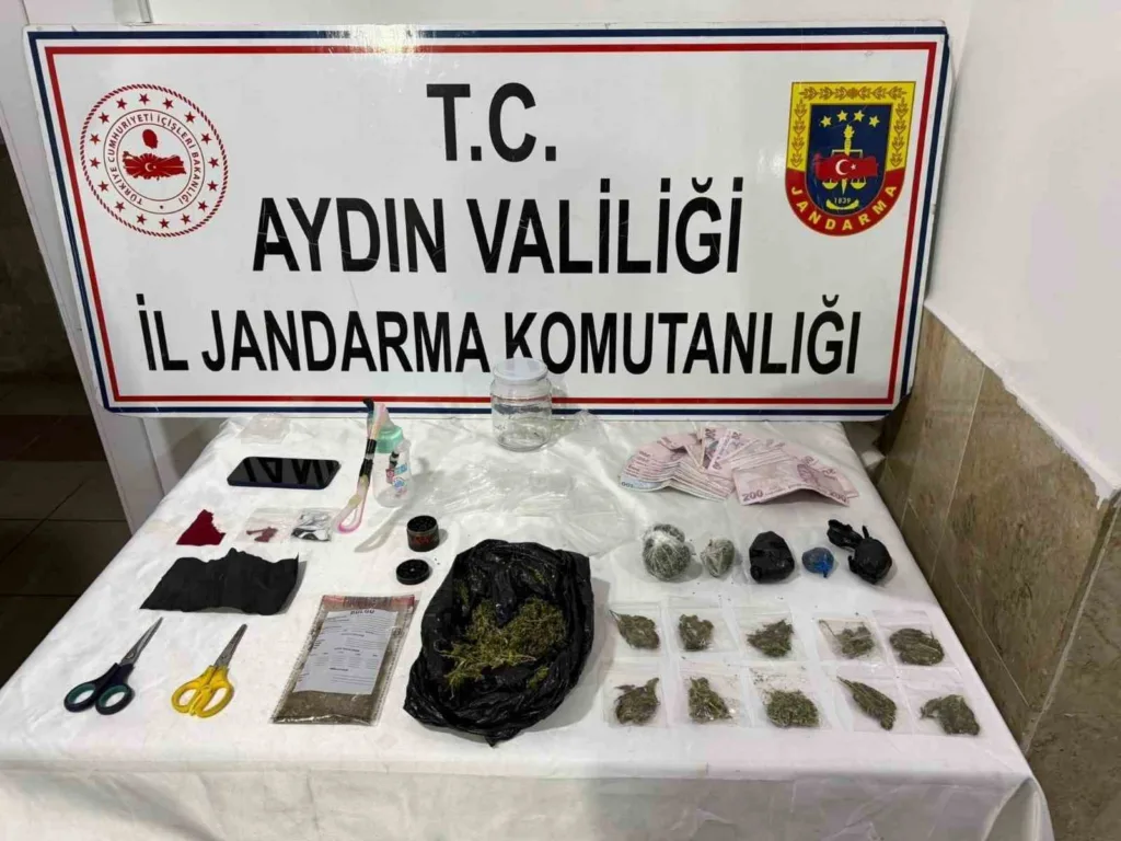 nazillideki ev aramasinda uyusturucu deposu ortaya cikti 8a98fa27d284