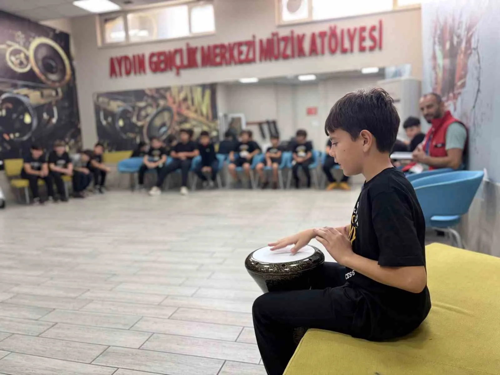 Öğrenciler, Aydın Gençlik Merkezi’ni yakından tanıdı