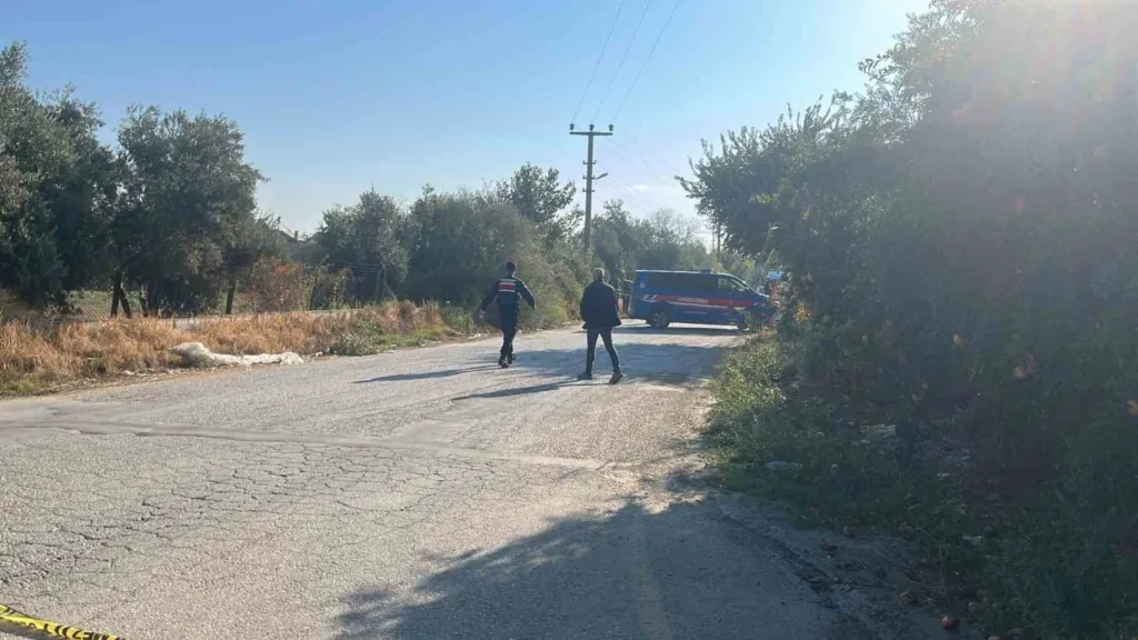 Önce boşandığı eşini, sonra kendini vurdu 3 once bosandigi esini sonra kendini vurdu 63aec479ff36
