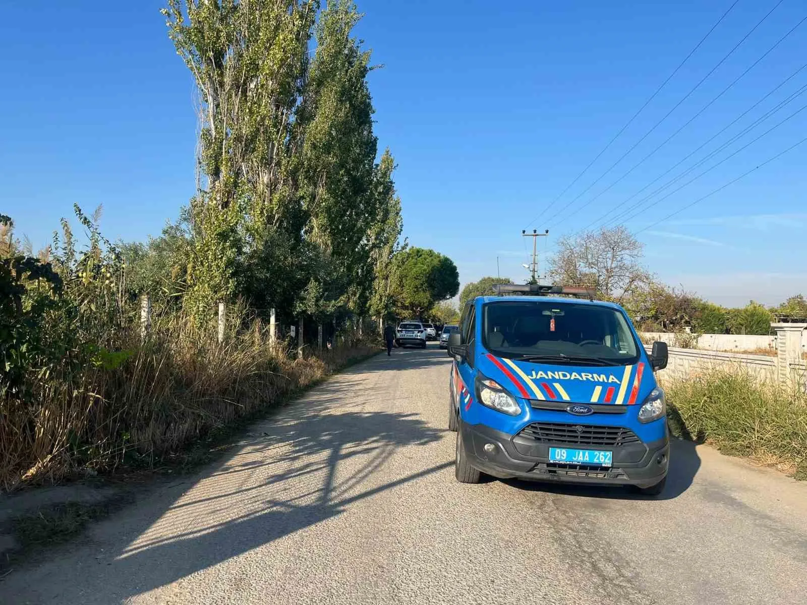 Önce boşandığı eşini, sonra kendini vurdu 1 once bosandigi esini sonra kendini vurdu a69846ba47c3