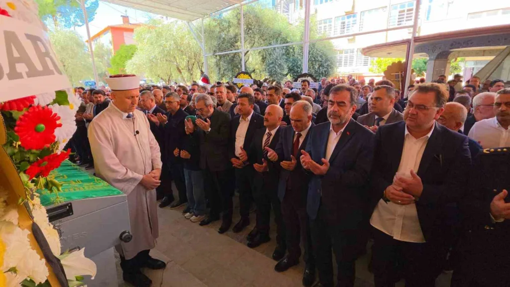 ozdil nazillide son yolculuguna ugurlandi 7a6449b937c2