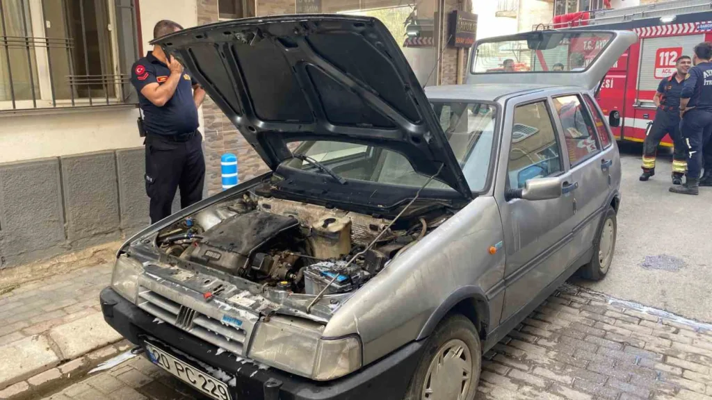 seyir halindeki otomobilde cikan yangin panige neden oldu 8fabae936f0d