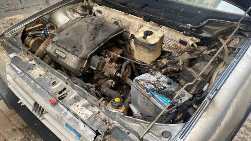 seyir halindeki otomobilde cikan yangin panige neden oldu c17eeb383bff
