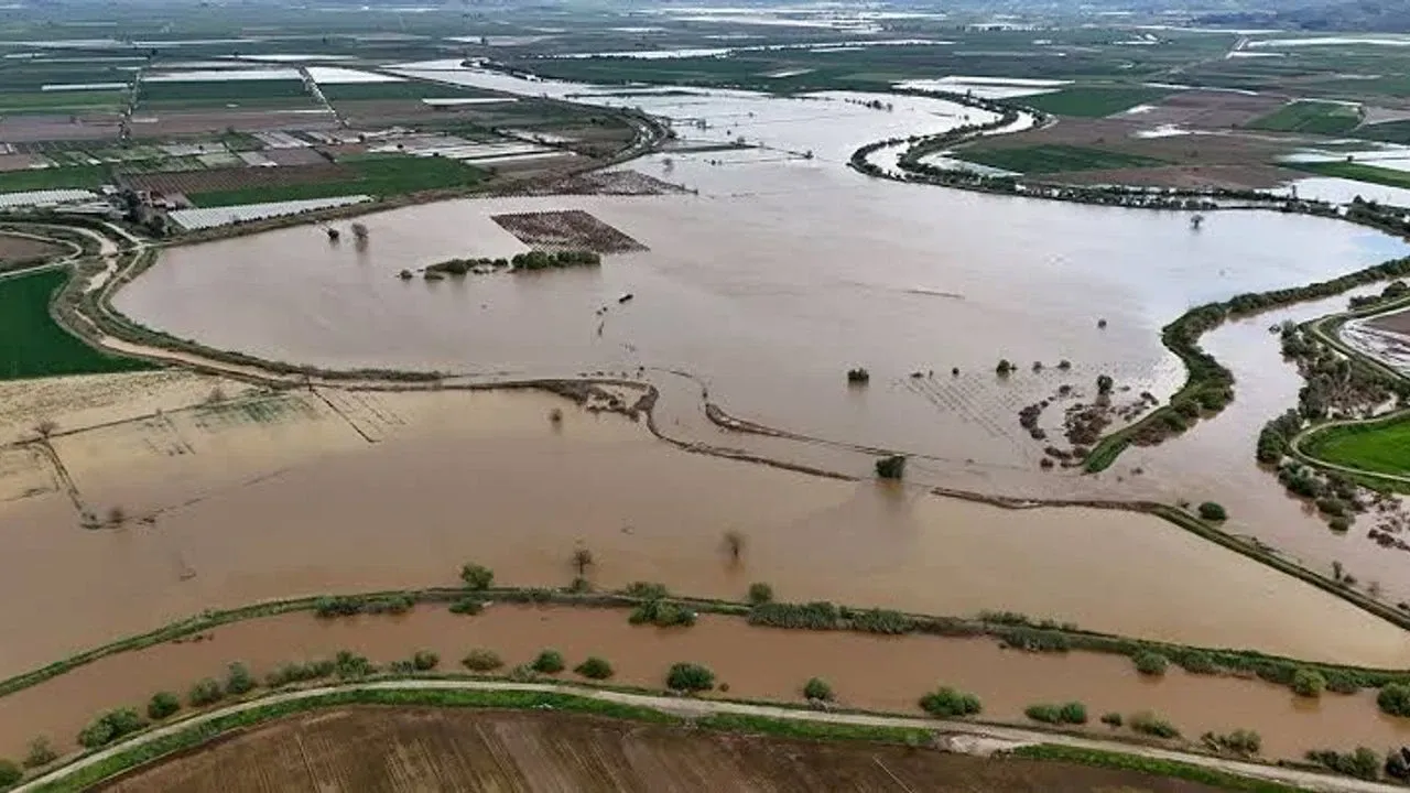 Koçarlı’da selin yaraları sarılıyor: 296 çiftçiye ödeme