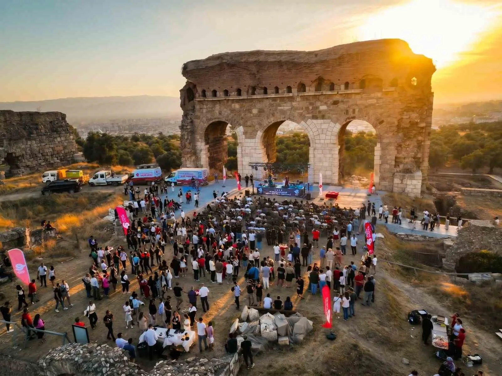 Tralleis Antik Kenti, uluslararası festival ile buluşacak 2 Tralleis Antik Kenti, uluslararası festival ile buluşacak