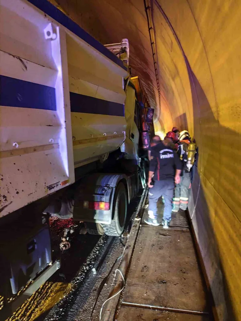 tunel icinde carpistilar 1 yarali 06dbd1de74d6