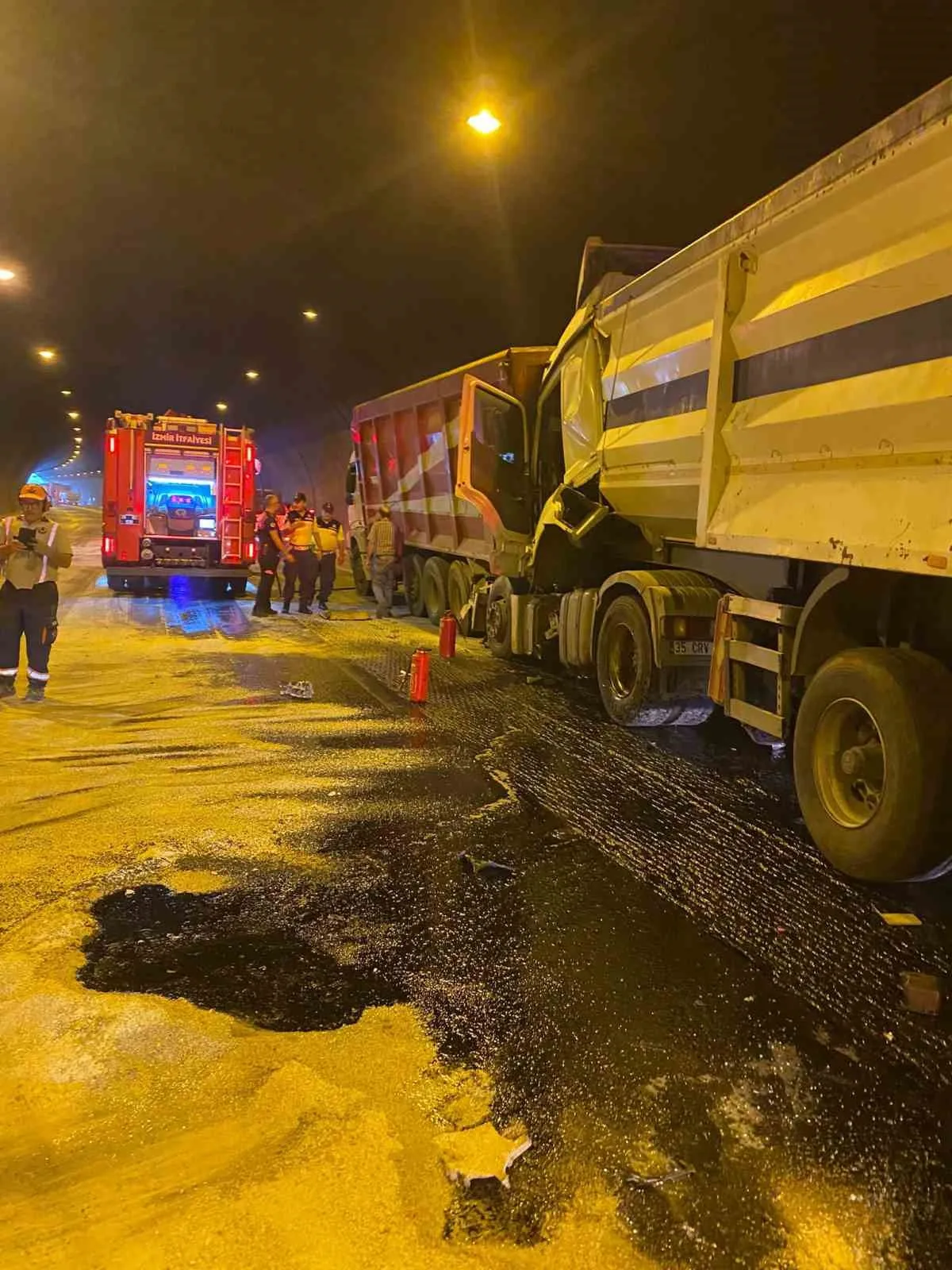 Tünel içinde çarpıştılar: 1 yaralı