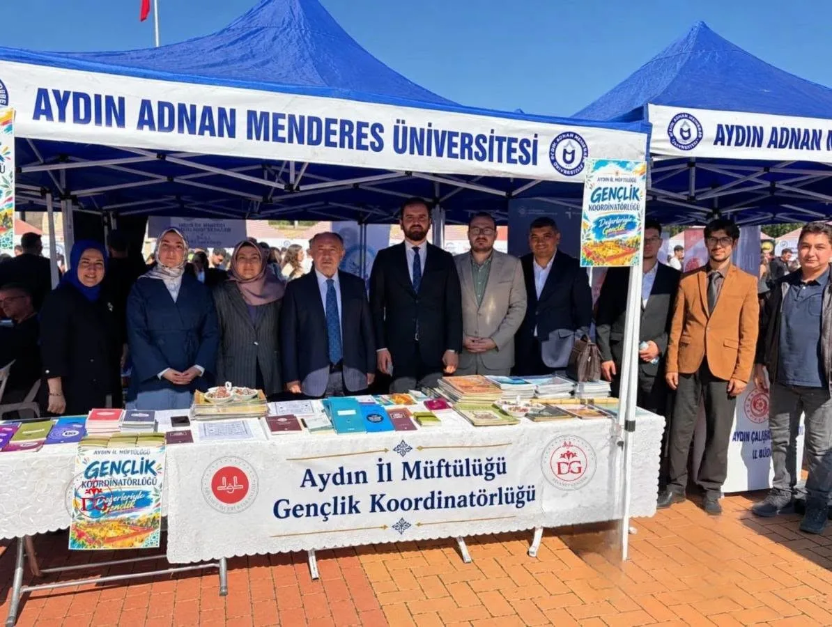 Üniversite öğrencilerine müftülüğün gençlik faaliyetleri tanıtıldı 10 Üniversite öğrencilerine müftülüğün gençlik faaliyetleri tanıtıldı
