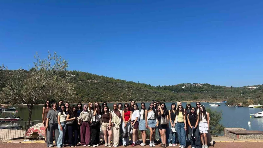universiteli gencler aydini taniyor 8501d6962842